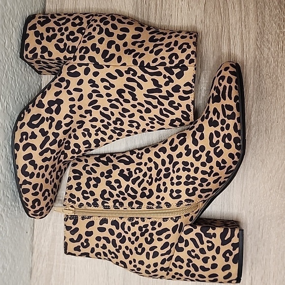 Bar III Gatlin Leopard Print Ankle Booties - Picture 9 of 14